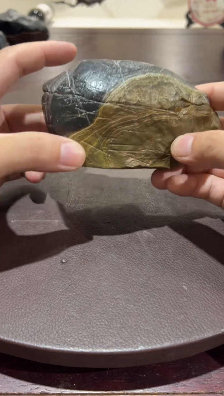 胡****术意境典雅砚台烟缸摆件