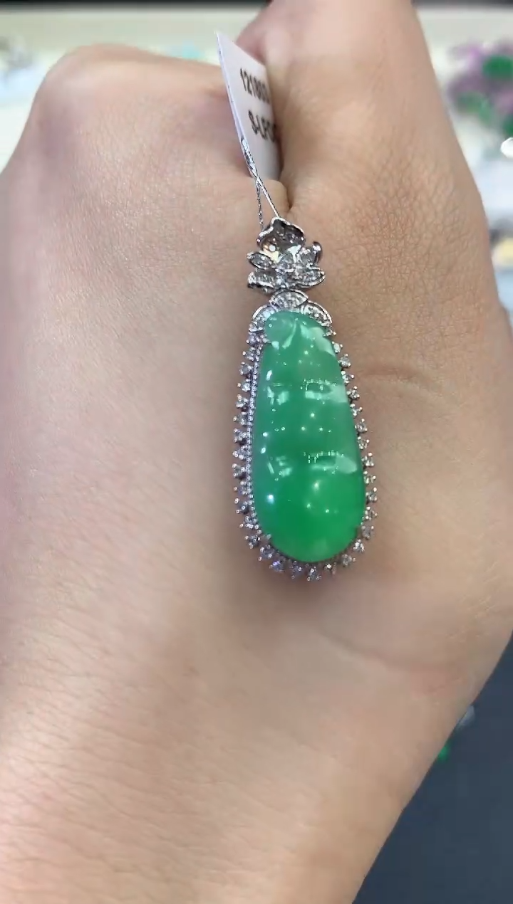 【闪购商品】翡翠吊坠(不含链)18K金镶嵌q6