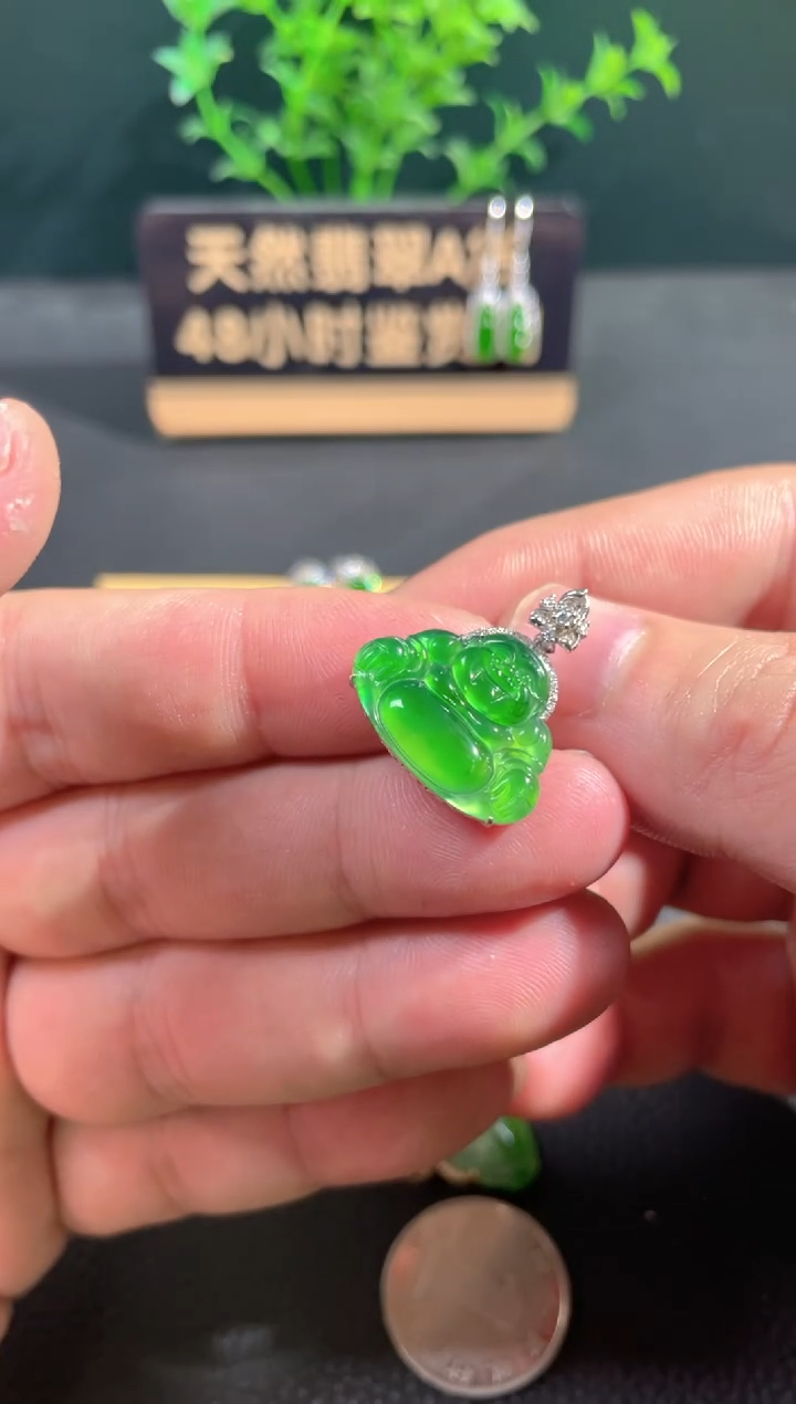 【闪购商品】翡翠颈饰18K金镶嵌翡翠