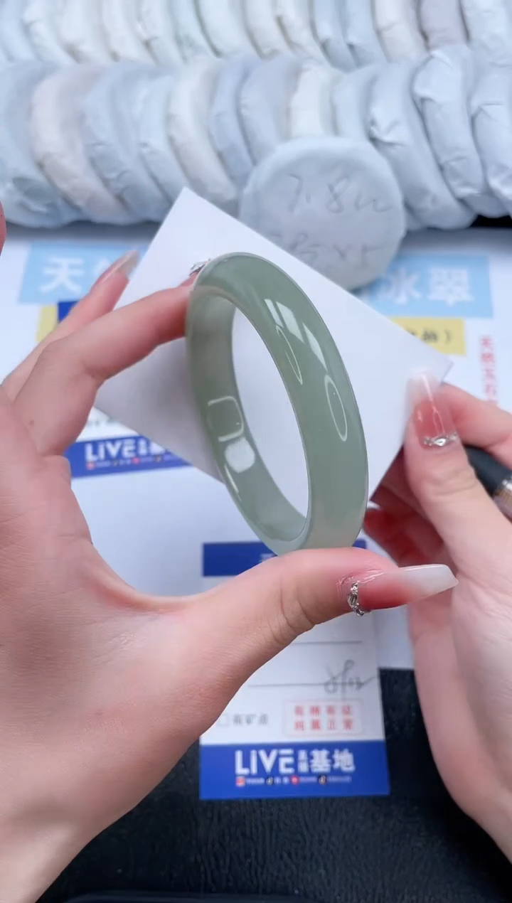 【闪购商品】石英质玉手镯未镶嵌T209-59.2