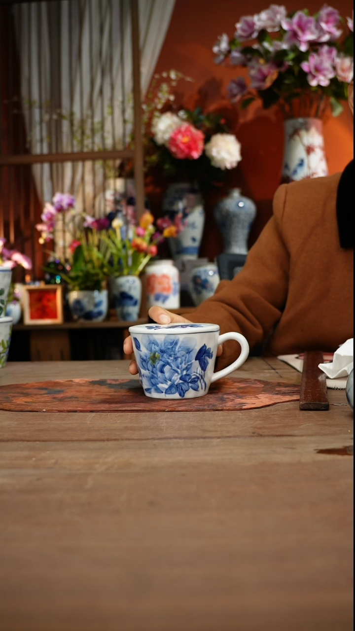 当代高温釉下彩手绘陶瓷餐具