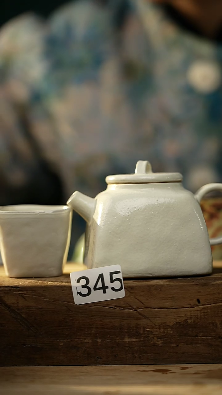 【闪购商品】瓷片丁念 设计师款 白色四方秤砣壶 +主人杯