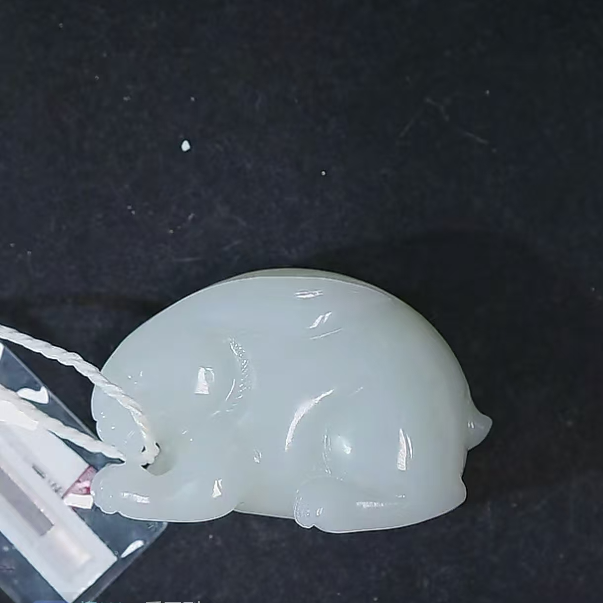 清代和田玉玉兔把件1