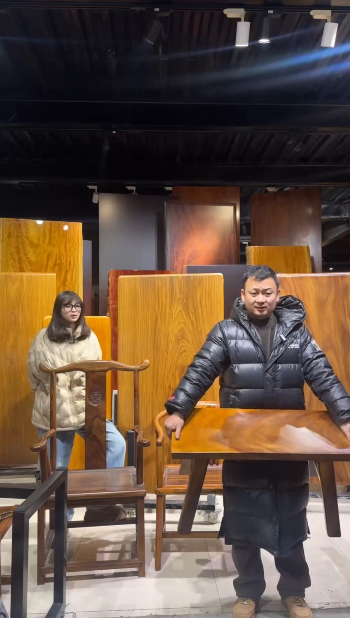 【闪购商品】进口南美胡桃木条凳