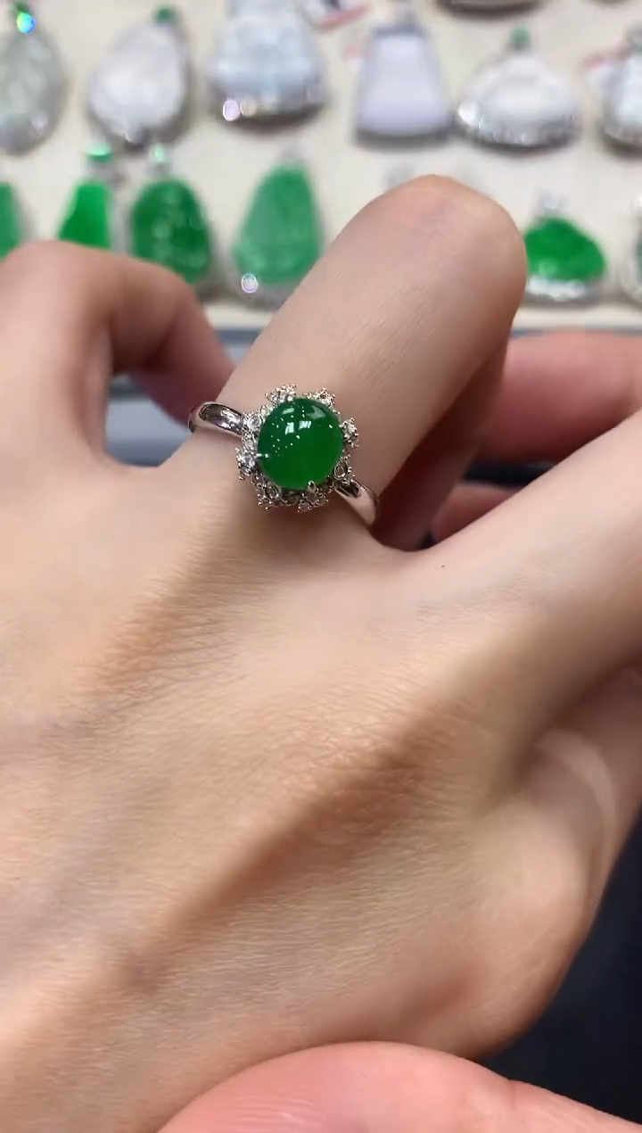 【闪购商品】翡翠戒指18K金镶嵌a98        