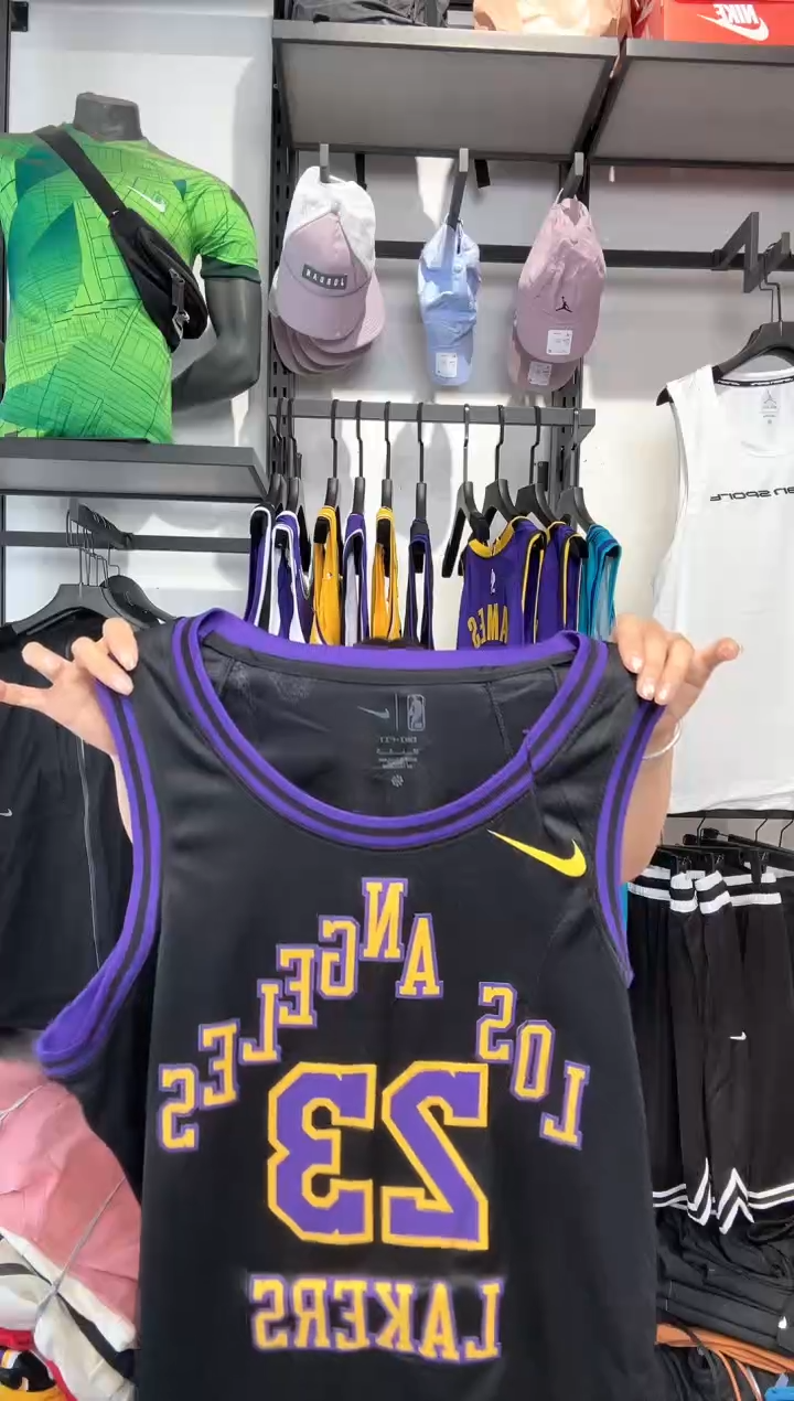 1100  编码 瑕疵修复以直播间讲解为准 尺码L