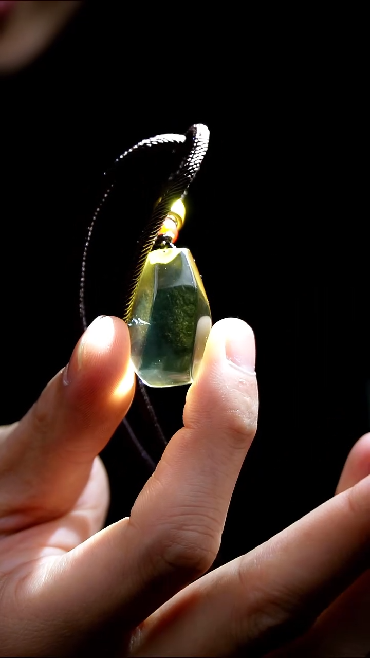 吊坠(赠链)未镶嵌水晶水晶