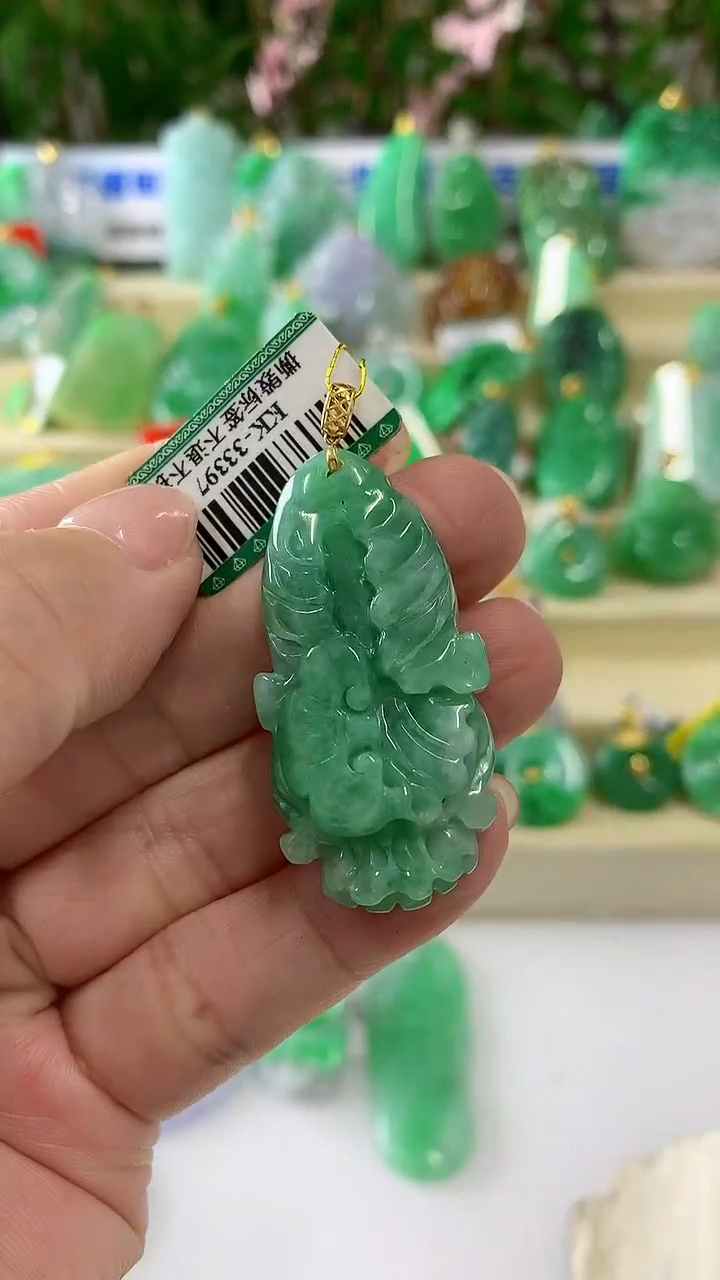 【闪购商品】翡翠吊坠(不含链)18K金镶嵌挂件