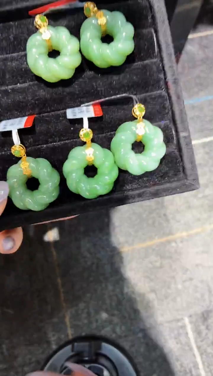 吊坠(赠链)18K金镶嵌和田玉多样性发一Z