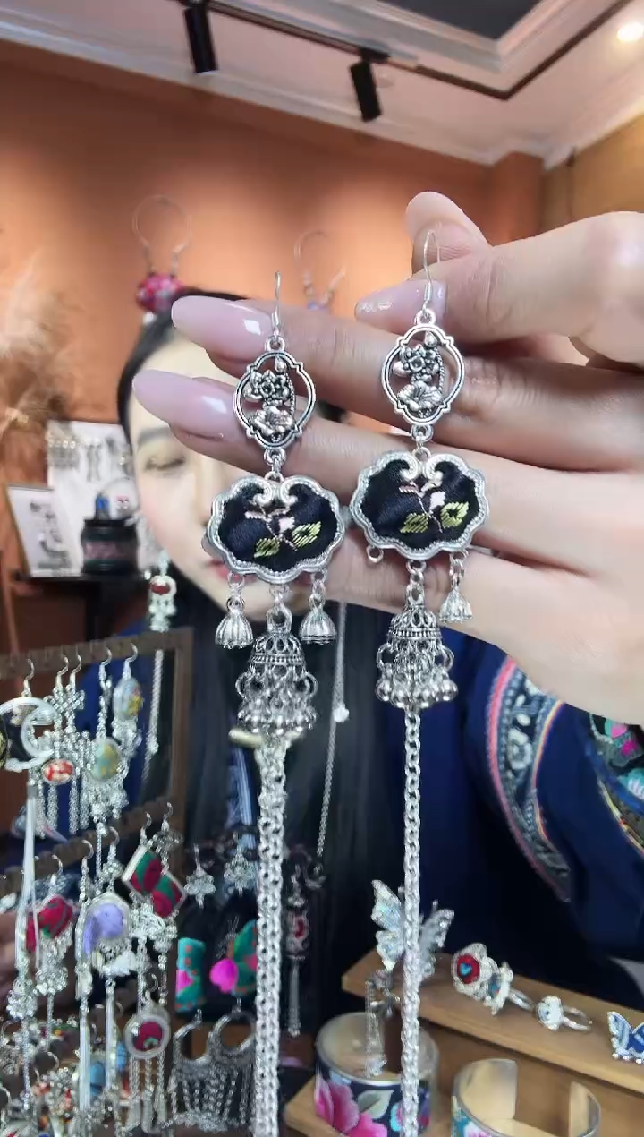 【闪购商品】刺绣纯手工民族风耳环