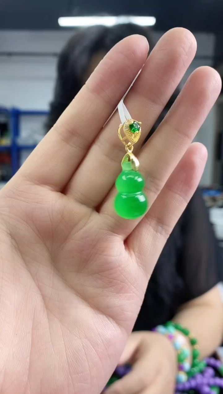 翡翠未镶嵌吊坠(不含链)多样性发其一颜色微差