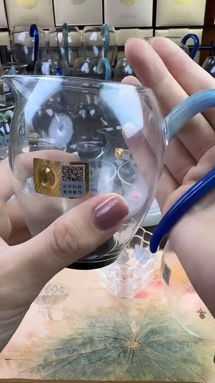 玻璃手工艺品怡然