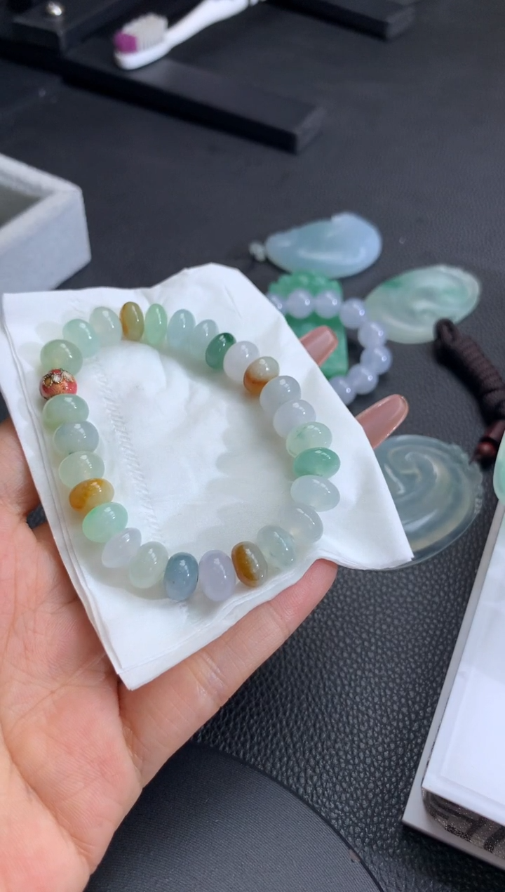 【闪购商品】翡翠手链未镶嵌翡翠