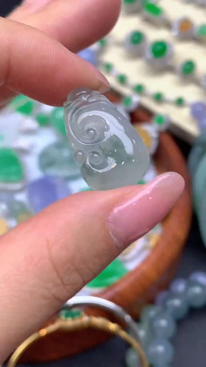 【闪购商品】翡翠颈饰18K金镶嵌10-天然翡翠