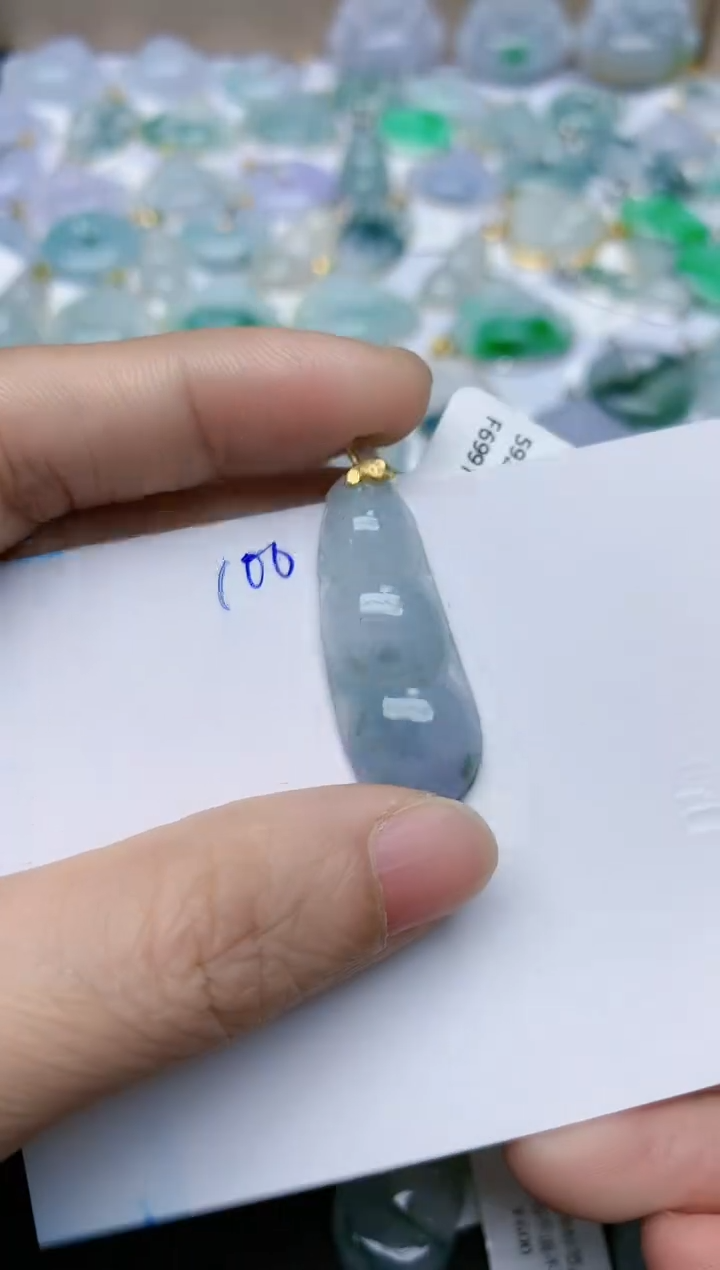 【闪购商品】翡翠颈饰18K金镶嵌天然翡翠A货    