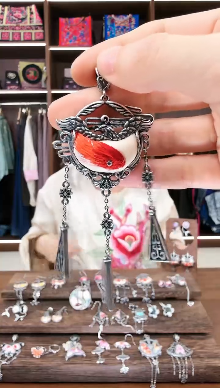 【闪购商品】织绣102蚩梦苗族古绣