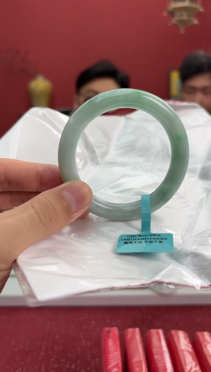 【闪购商品】翡翠手镯（圆镯）未镶嵌1手镯