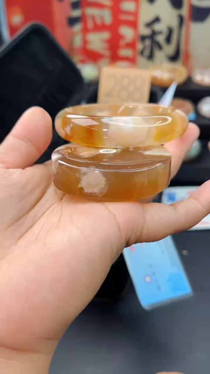 【闪购商品】石英质玉手镯未镶嵌赠送镯心（圈口58