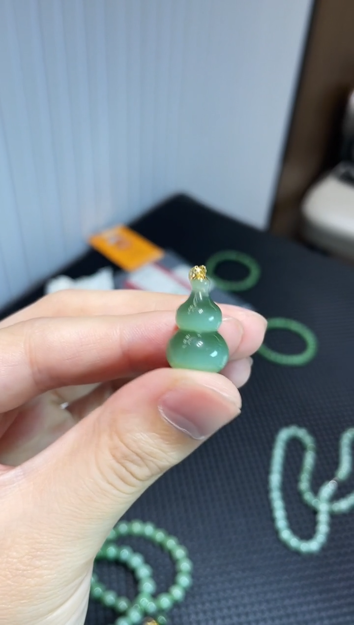 颈饰未镶嵌和田玉和田玉碧玉粉青猫眼葫芦吊坠