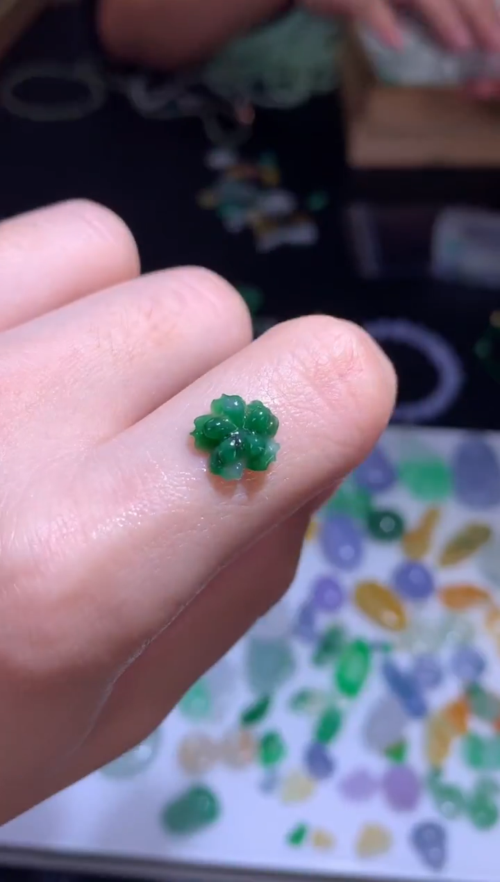 未镶嵌定制翡翠花花