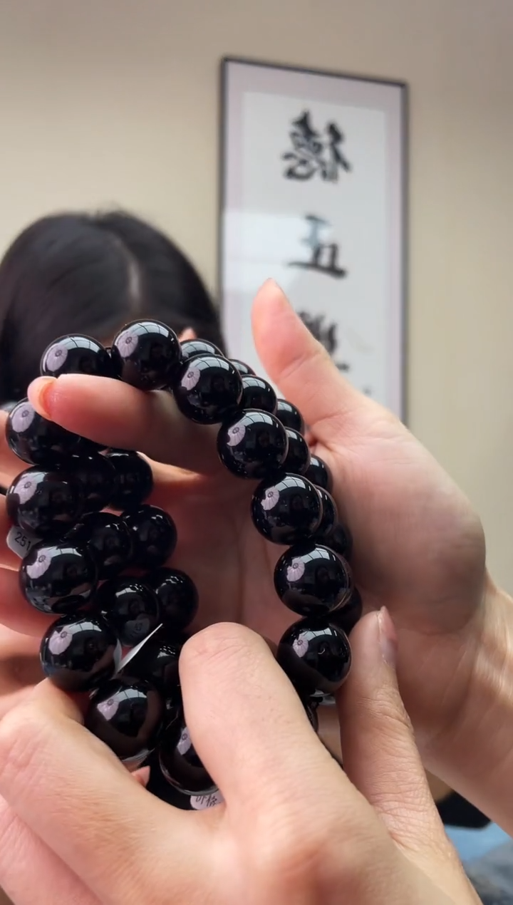 琥珀未镶嵌珠宝奇石T028 15假一罚十，多样性发一件