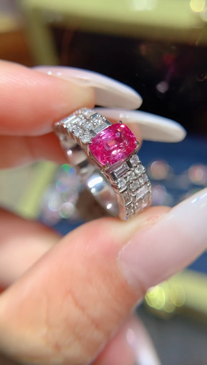 【闪购商品】彩色蓝宝石戒指18K金镶嵌1.6CT  无烧帕帕拉恰