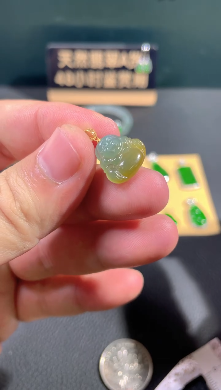 【闪购商品】翡翠颈饰18K金镶嵌翡翠
