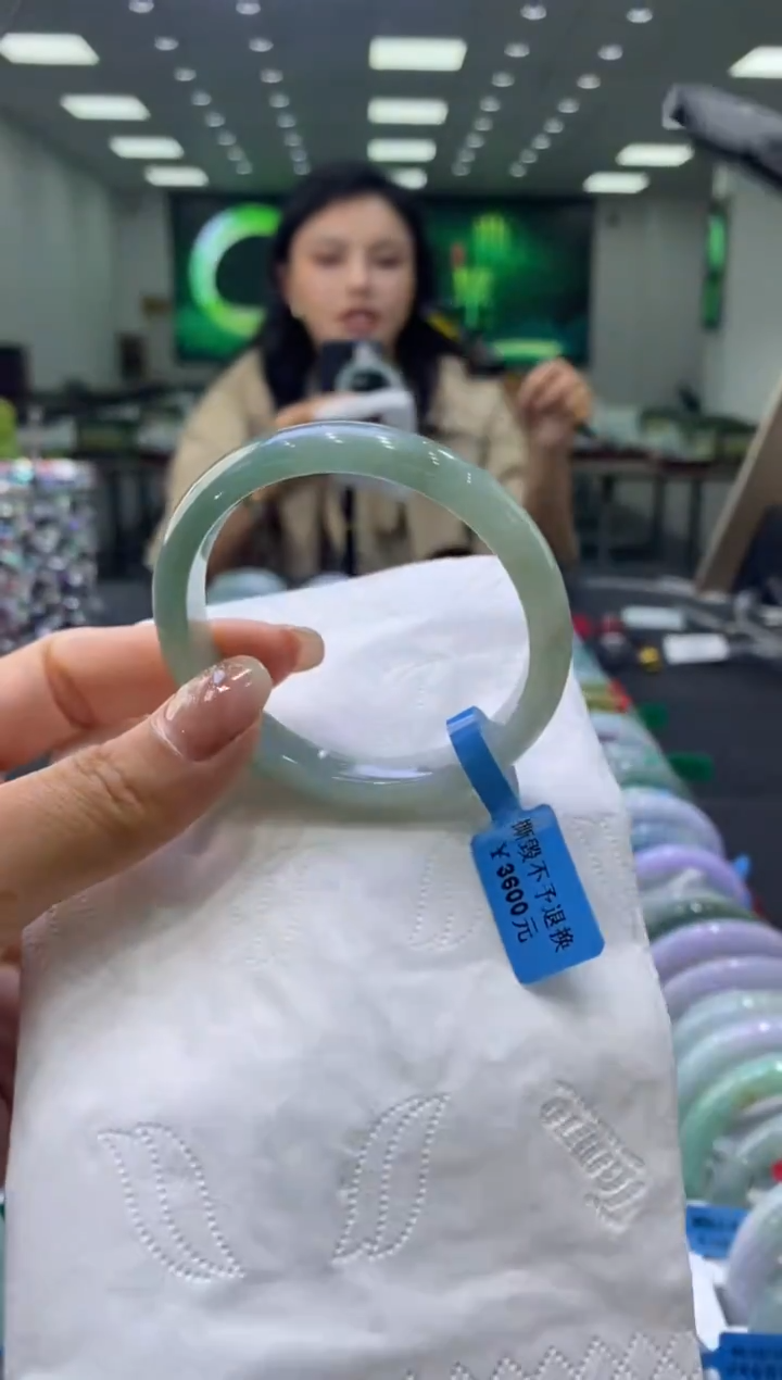 未镶嵌手镯翡翠00003337