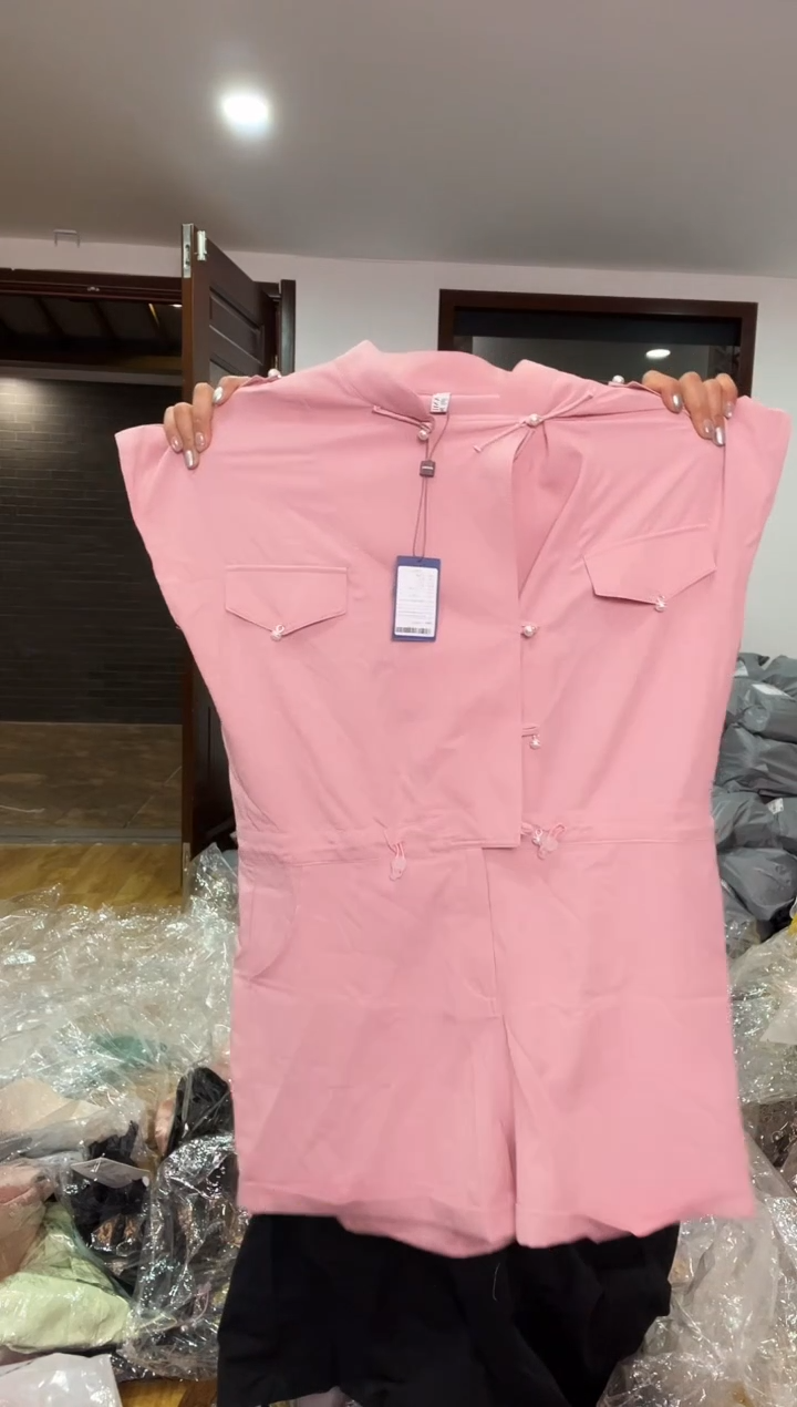 连体衣       M码       80-110斤