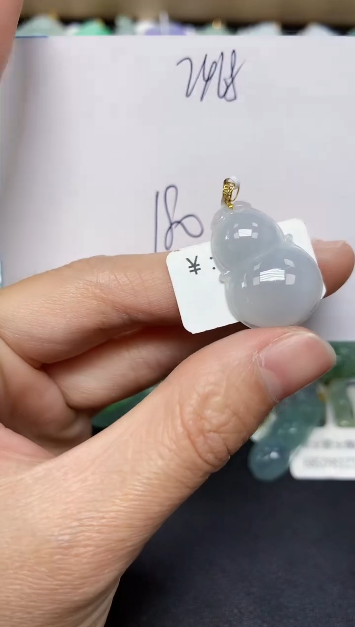 翡翠18K金镶嵌颈饰 天然翡翠A货