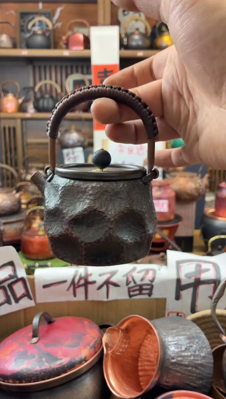 黑武士石头纹肌理提梁壶纯紫铜  v清仓