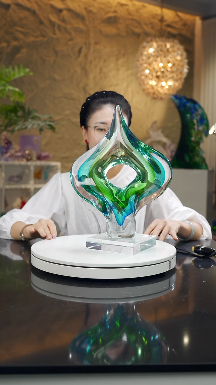 福利蓝绿色设计款摆件