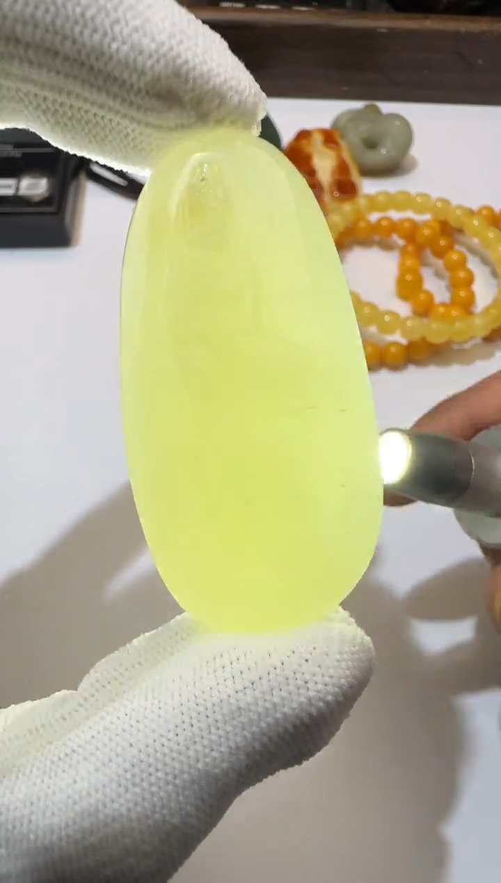 未镶嵌和田玉挂件和田玉