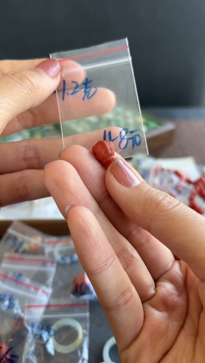 【闪购商品】南红玛瑙颈饰未镶嵌326买断