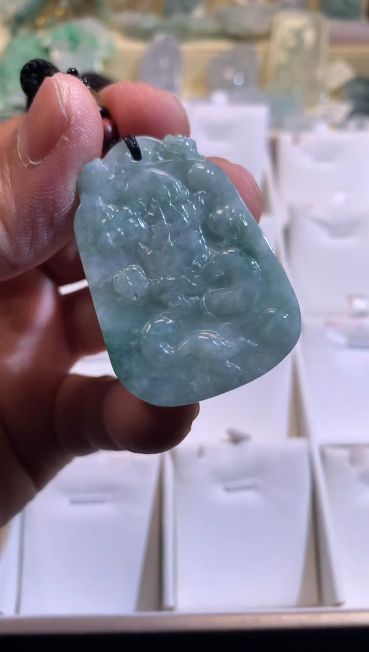 【闪购商品】翡翠颈饰未镶嵌02/25/200