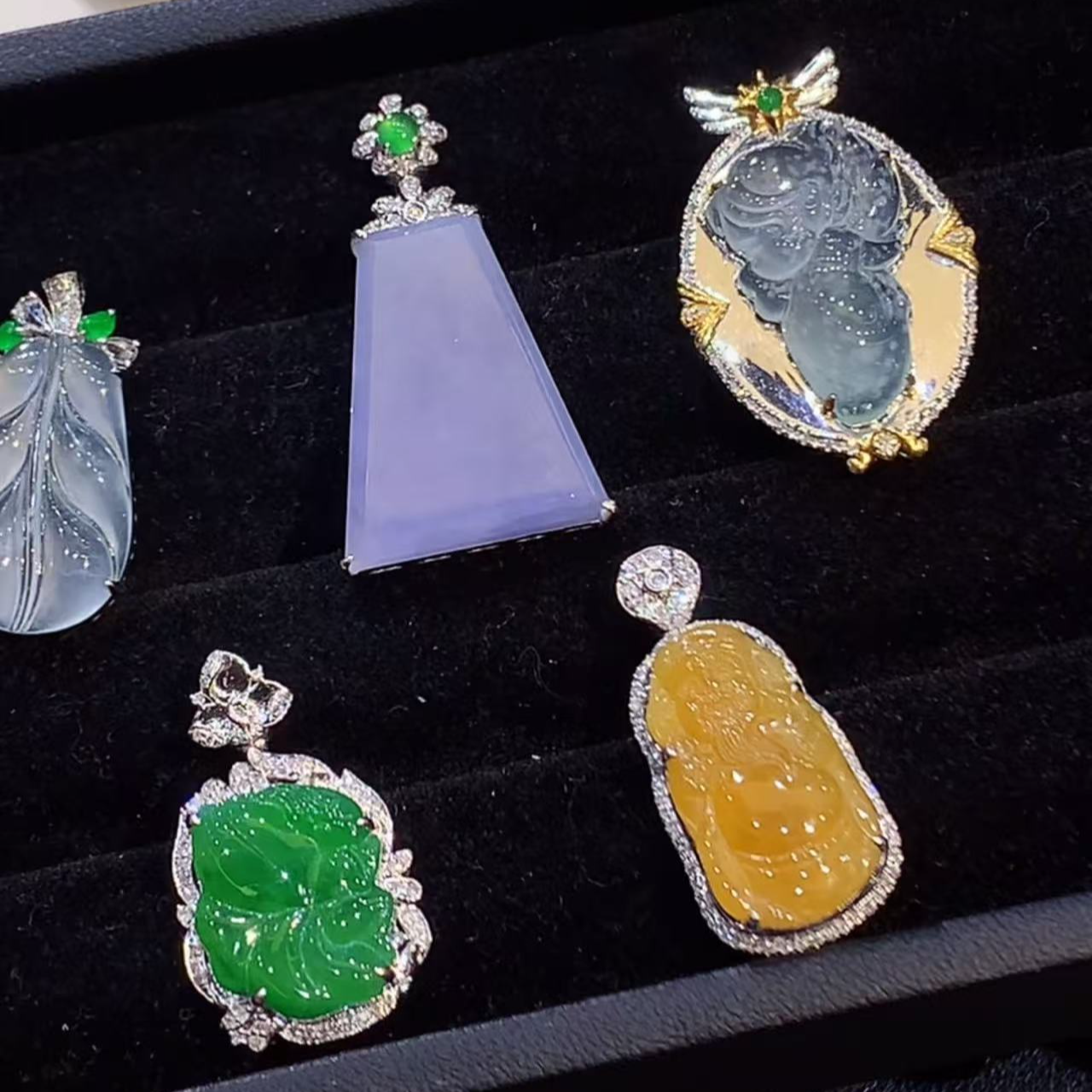  18K 翡翠A货翡翠吊坠   团购 多样性发其一