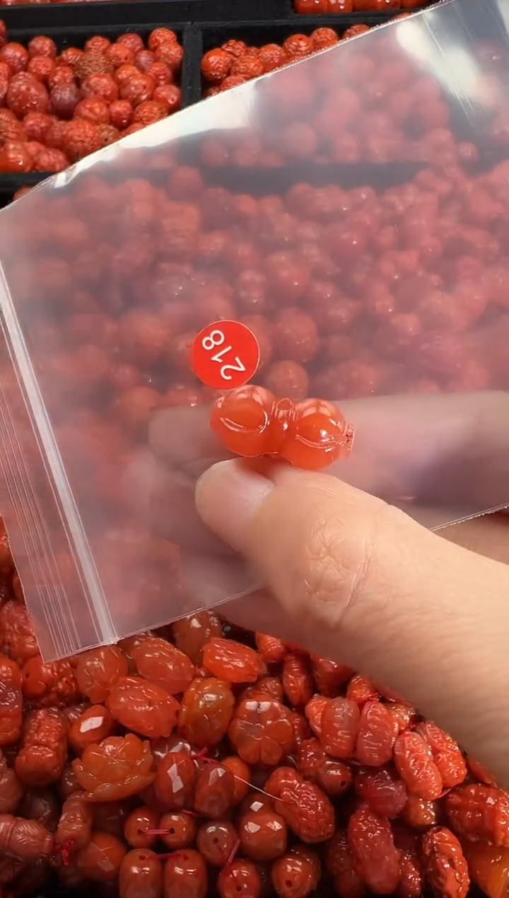 颈饰未镶嵌南红玛瑙1