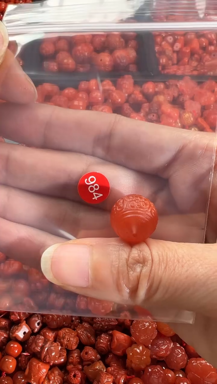 【闪购商品】南红玛瑙颈饰未镶嵌1