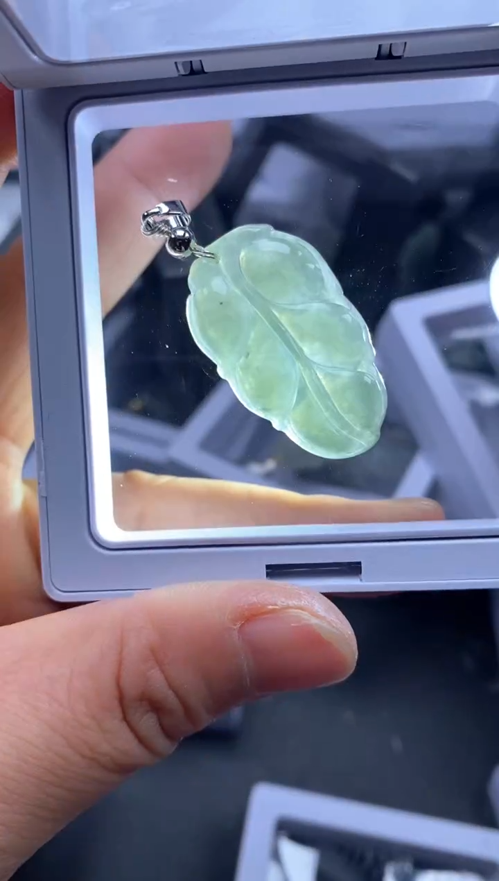 【闪购商品】翡翠吊坠(不含链)未镶嵌39348