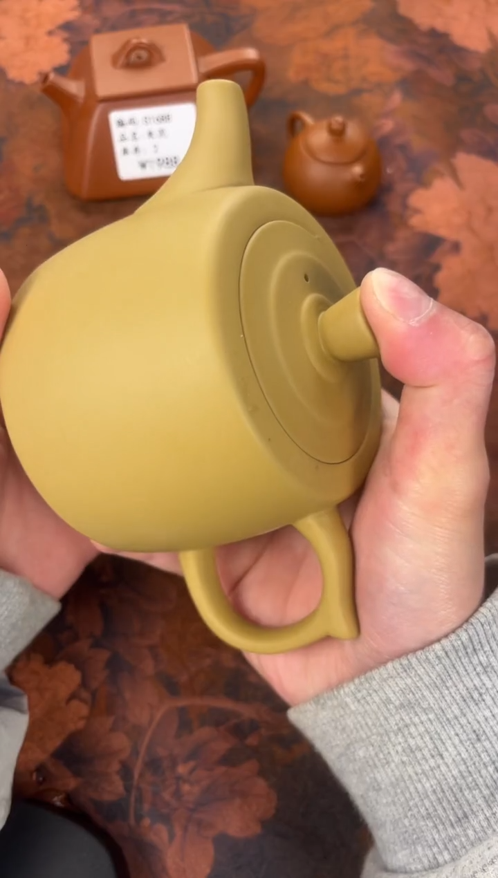 茶杯紫砂-素面黄段井栏