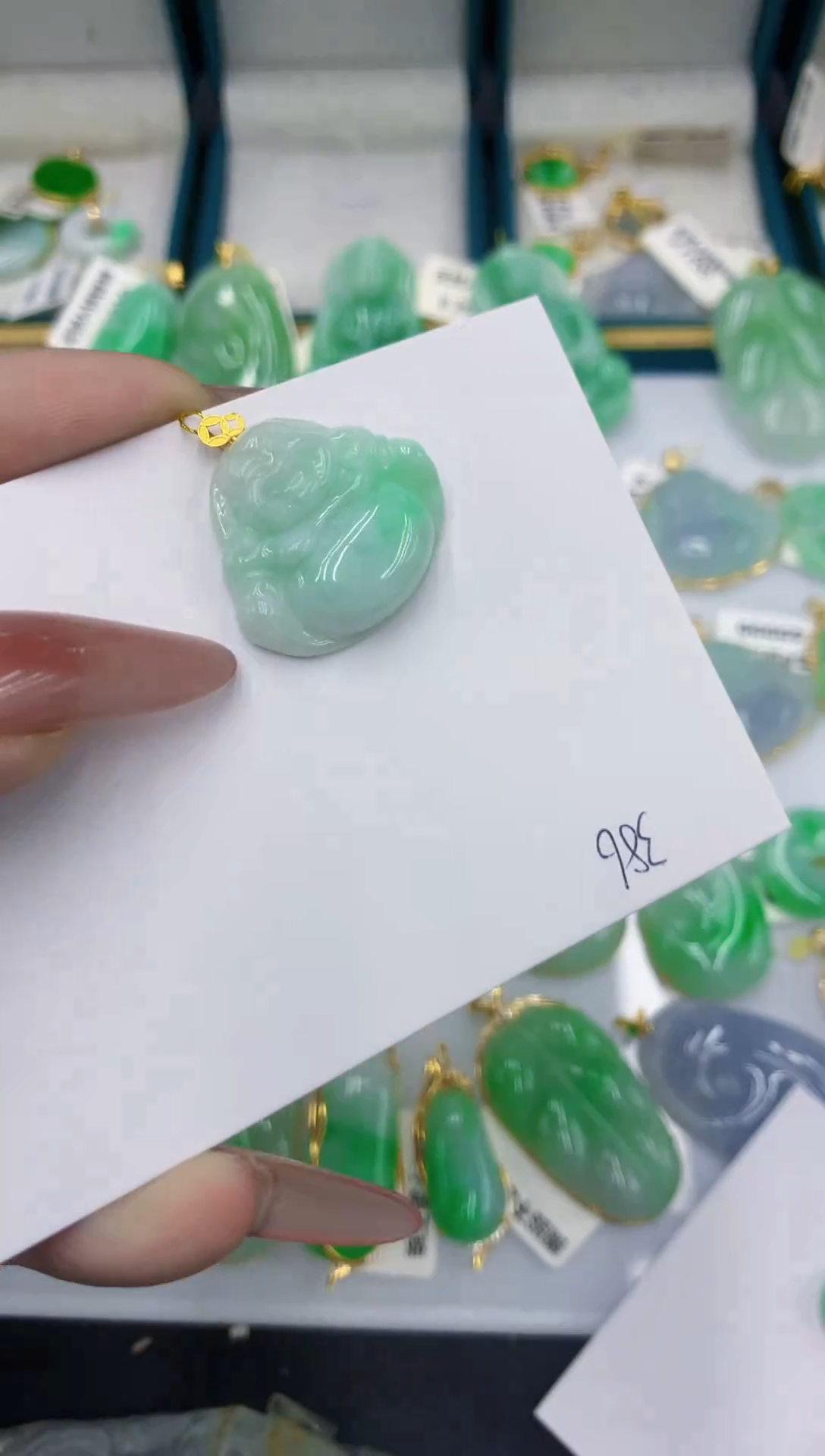 颈饰18K金镶嵌翡翠11111