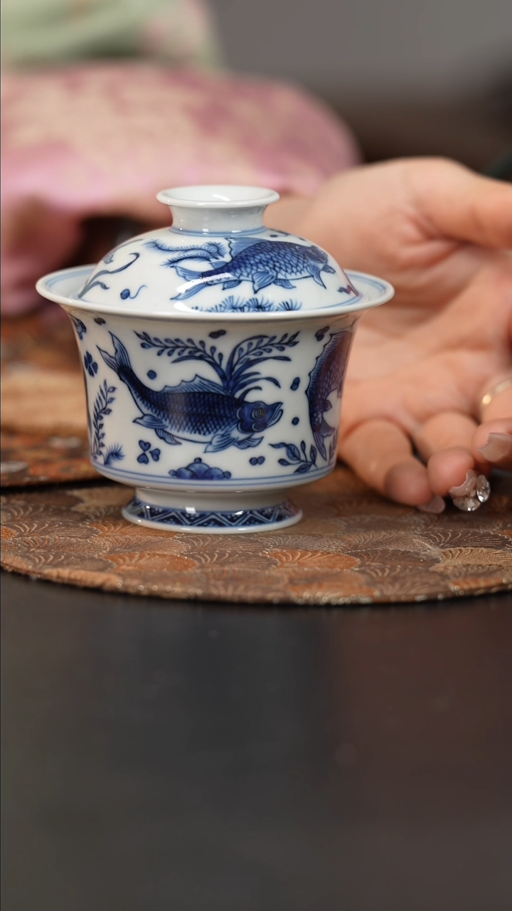 【闪购商品】杯瓷寻柴窑鱼藻纹玄纹马蹄盖碗