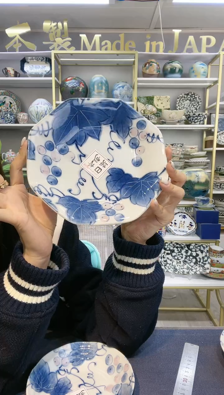 瓷山葡萄八角盘19cm一支