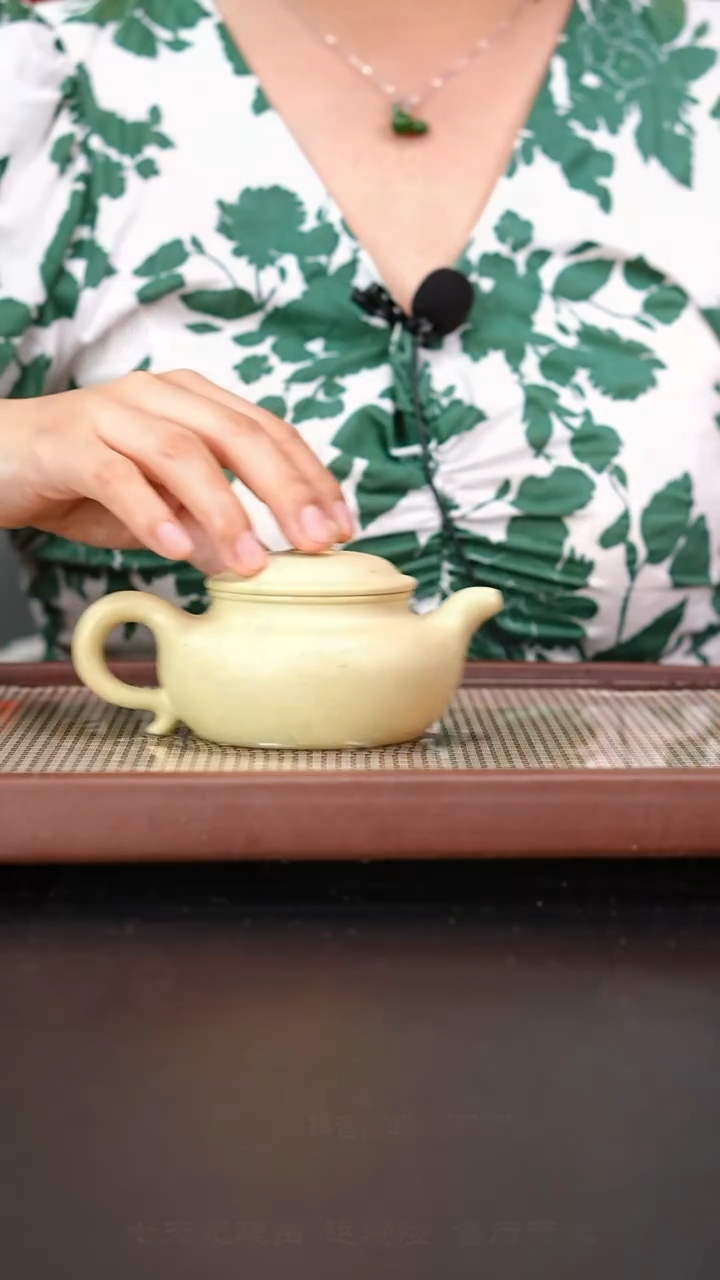 茶壶紫砂梨皮泥仿古180cc陈仁杰