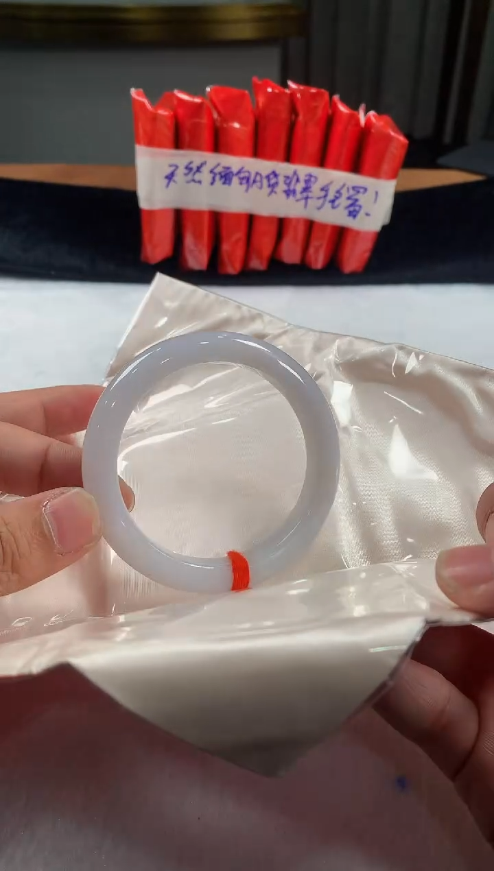 未镶嵌定制翡翠5079毛货不退不换 56-57圈