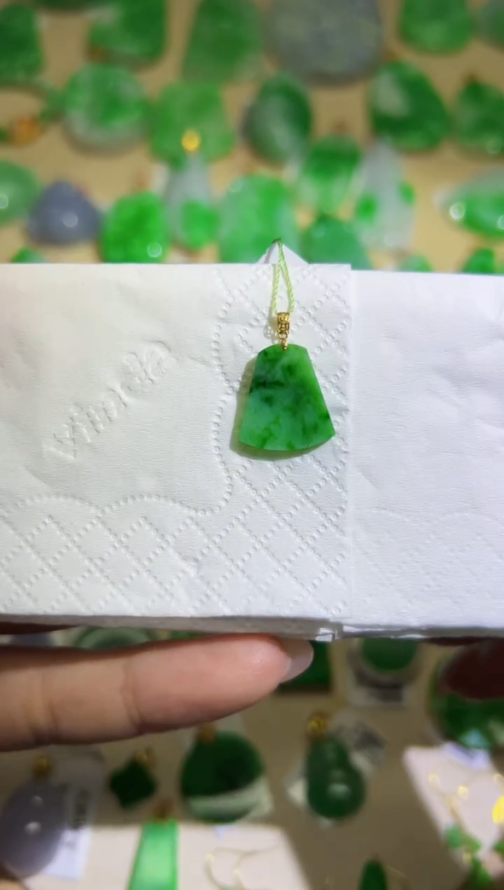 【闪购商品】翡翠颈饰18K金镶嵌Q缅料A货翡翠/支持复检/一件