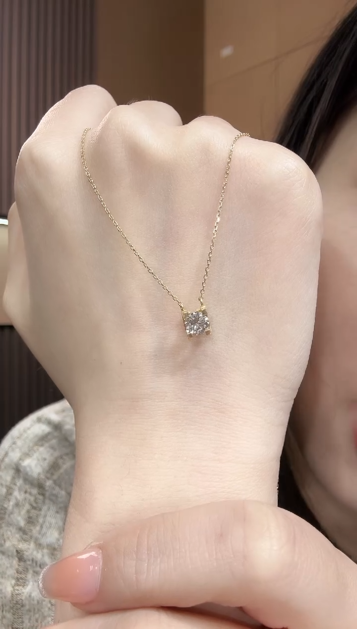 【闪购商品】钻石项链18K金镶嵌50分牛头k黄套链