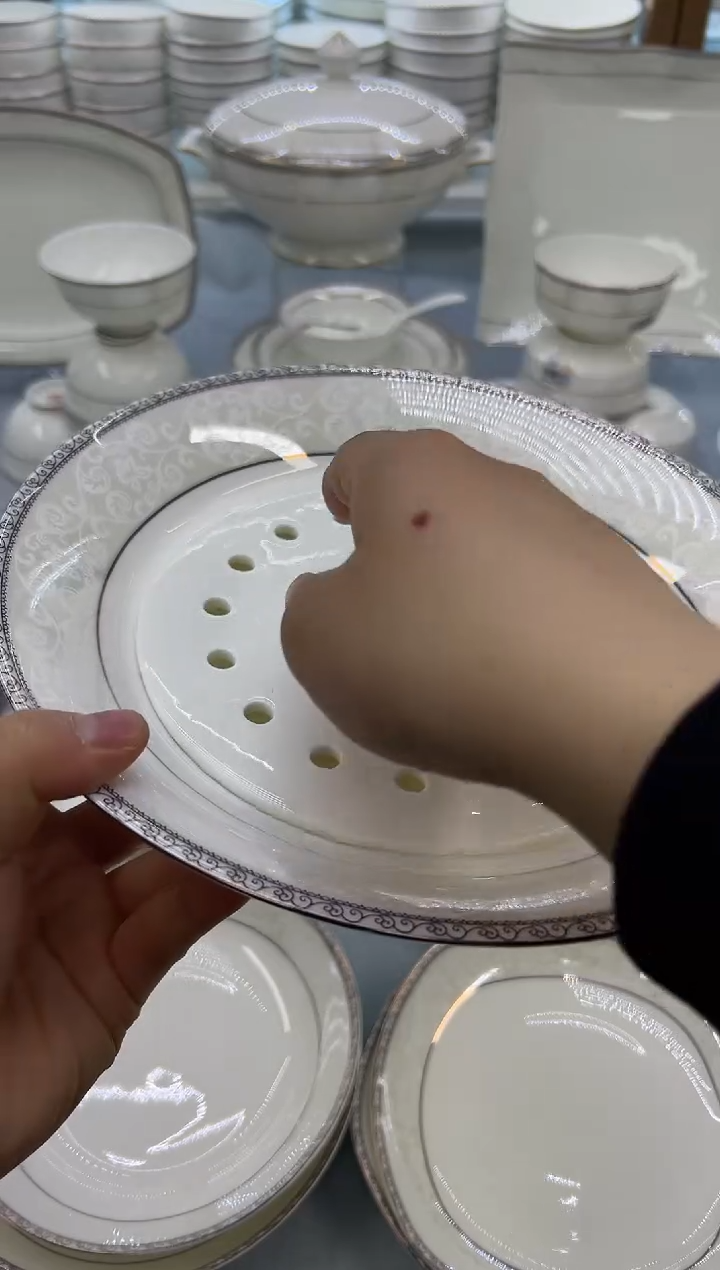 骨瓷玲珑饺子盘1个  