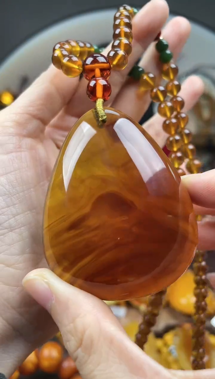 【闪购商品】琥珀裸石未镶嵌首饰 假1赔4 （多样性发货1件