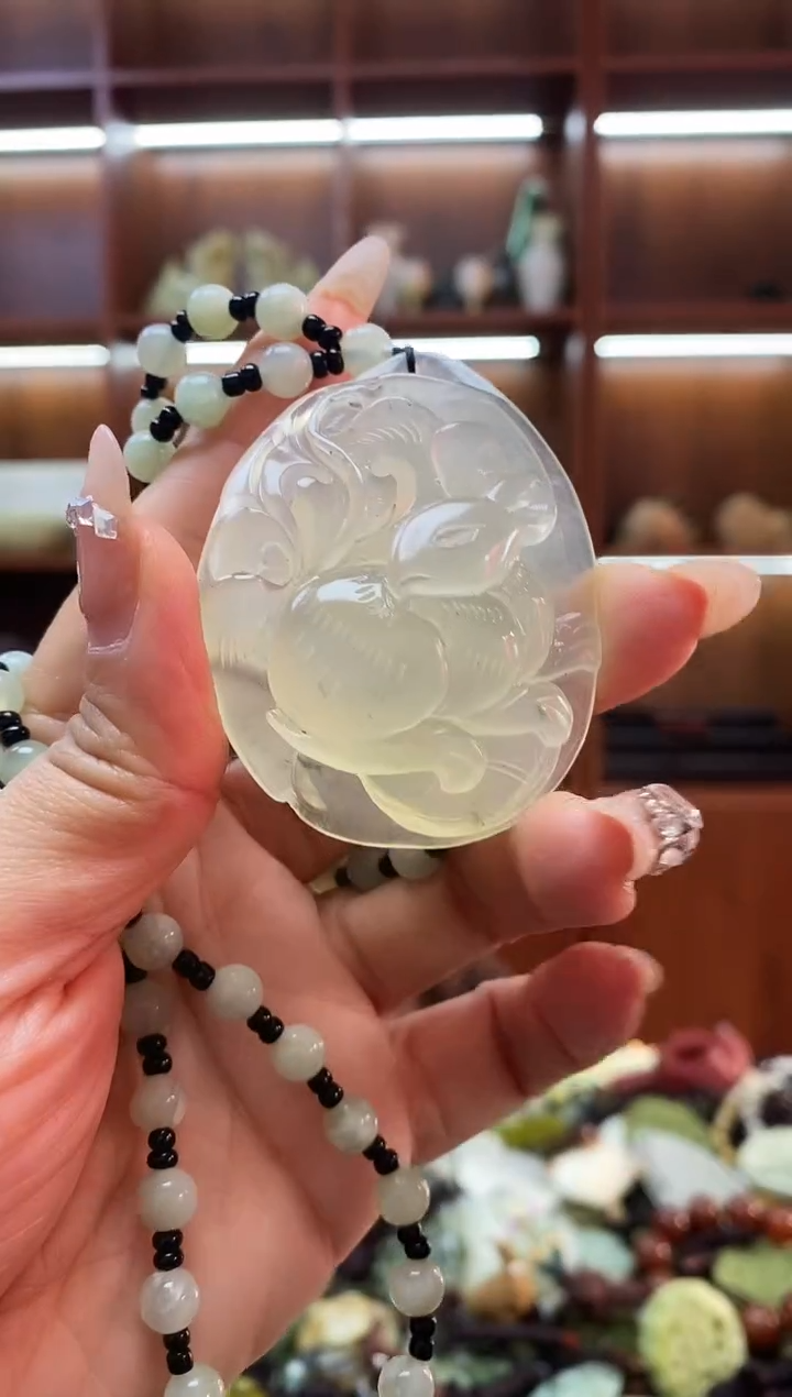 未镶嵌岫玉吊坠    